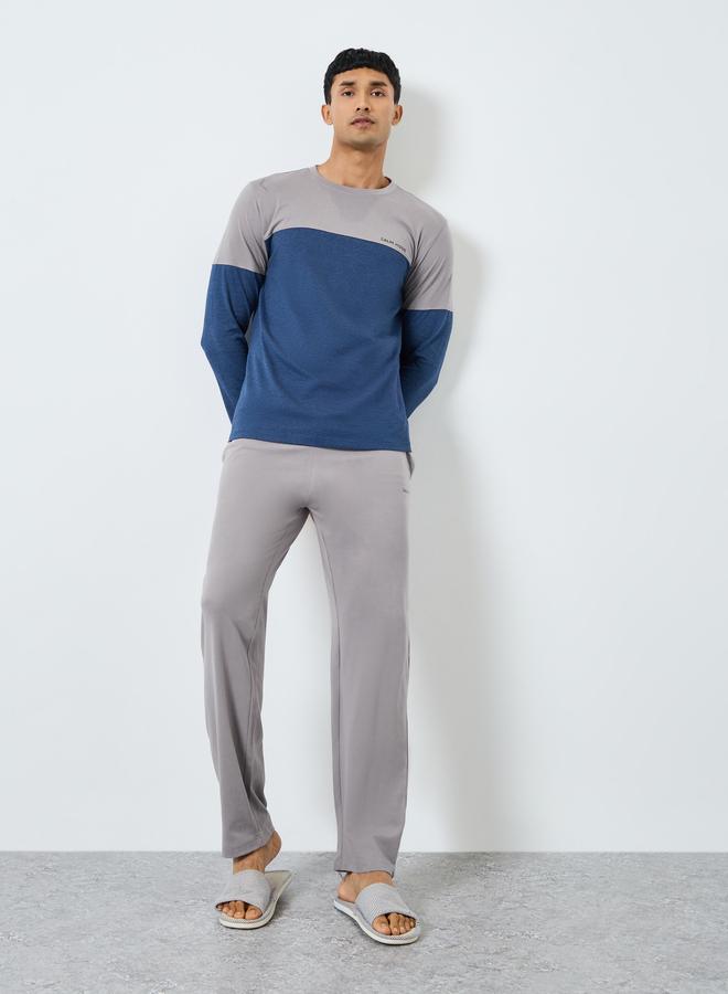 ستايلي طقم بيجاما من بنطال وتيشيرت بنمط كتل الالوان - Image 1